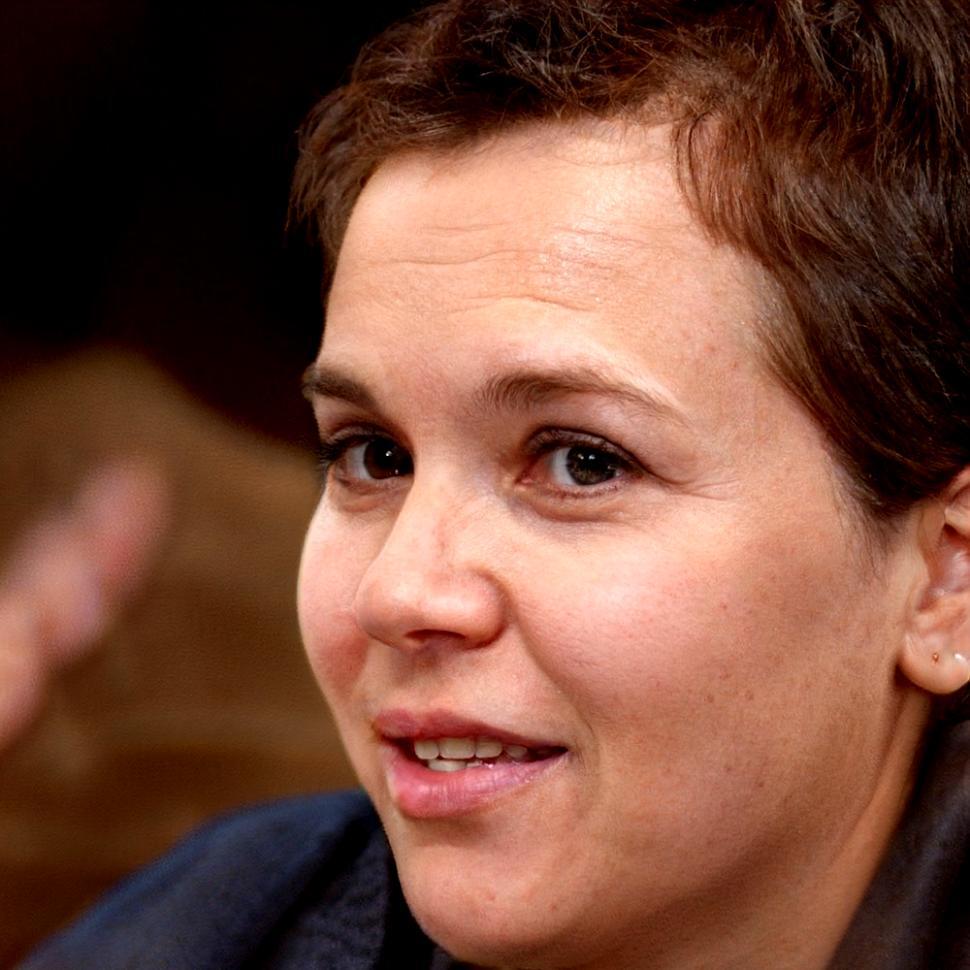 Portrait de Marie-Claude, étudiante qui a transformé sa compréhension des marchés